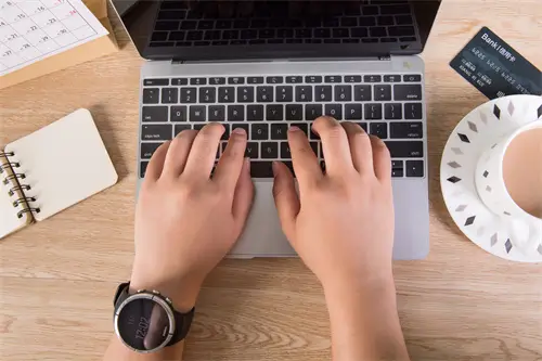 刚果(布)人去到瑞士旅游多少钱