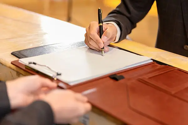 斯里兰卡那边到瑞士旅游需要换币吗