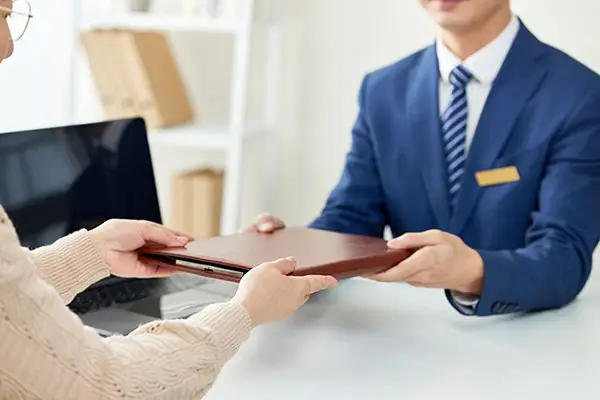 芬兰的人到瑞士旅游多少钱